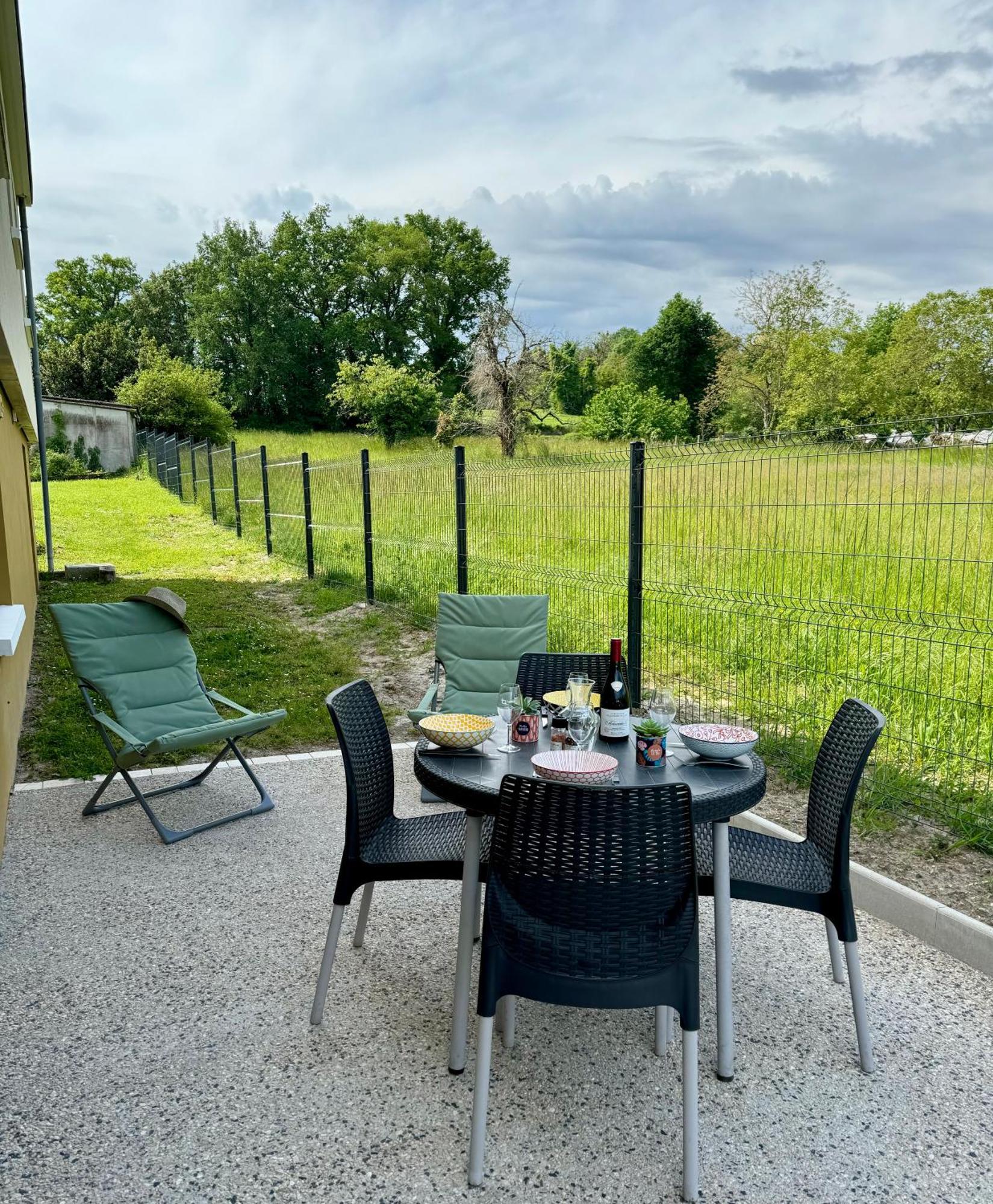 La Maisonette Arelo Couffy ภายนอก รูปภาพ